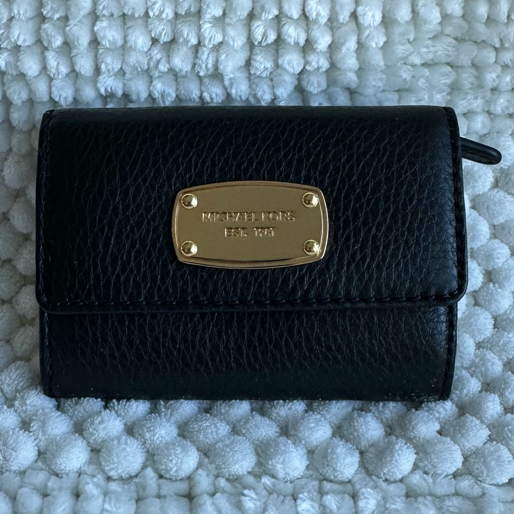Michael kors black coin purse wallet